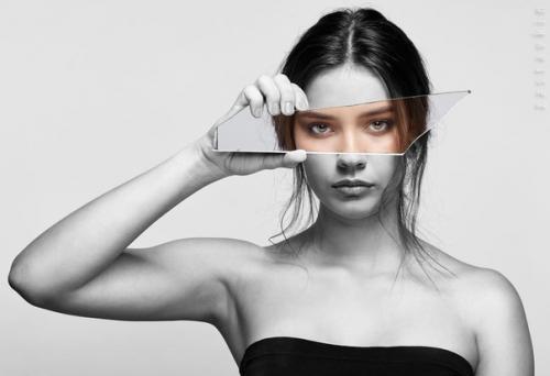 Я разбиваюсь на миллионы кусочков и жду, что кто-нибудь их склеет. 01