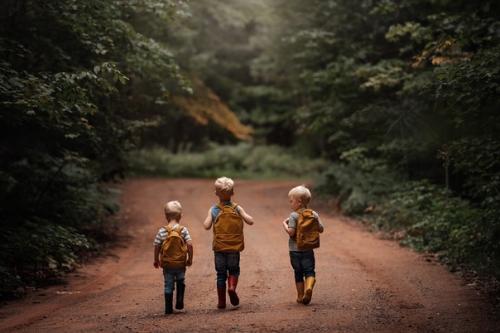 Meg Loeks - фотограф, а так же мама трех мальчишек, создает волшебные снимки детства своих взрослеющих детей. 06
