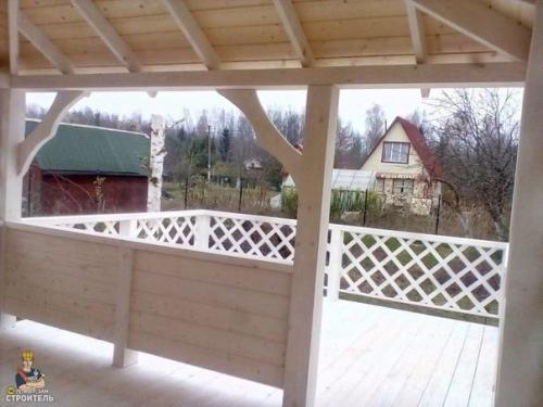 Смастерил беседку всего за 10 дней. 02