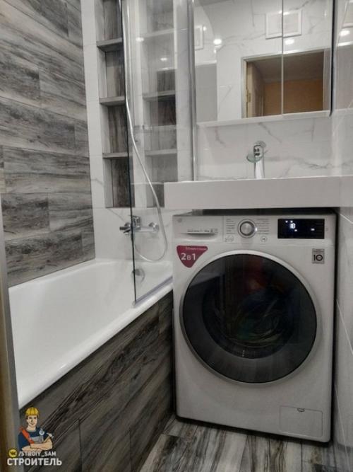 Из маленькой ванны в панельном доме максимум выжал. 03