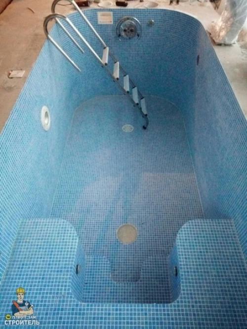 Небольшой загородный бассейн. 08