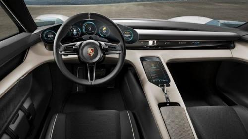 Porsche запустит в серийное производство электрический суперкар Mission E. 03 Porsche запустит в серийное производство электрический суперкар Mission E. 03