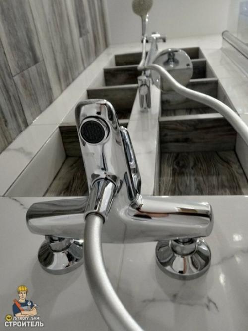 Из маленькой ванны в панельном доме максимум выжал. 06