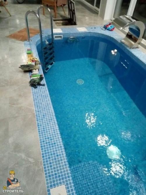 Небольшой загородный бассейн. 01