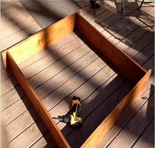 Как сделать песочницу с дверцами. 01