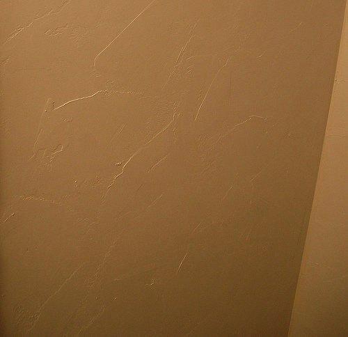 Текстура на стенах при помощи шпатлевки. 09