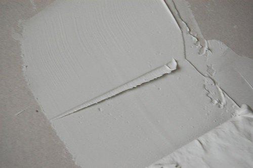 Текстура на стенах при помощи шпатлевки. 06