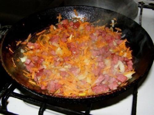 Горячий сырный суп с колбасой. 02 Горячий сырный суп с колбасой. 02