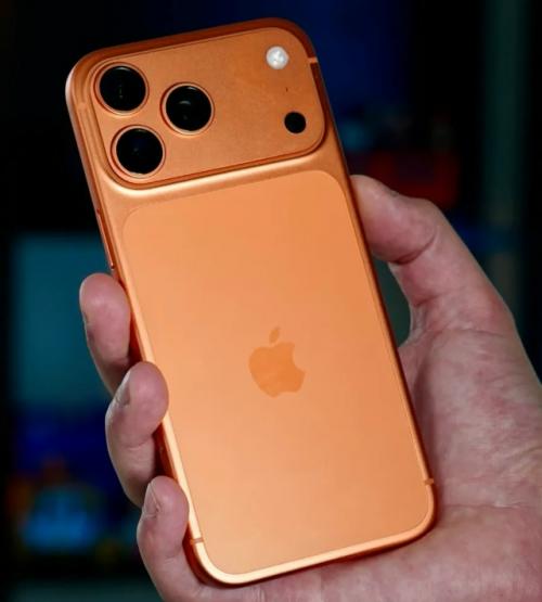 Apple всерьёз взялась за индийских продавцов и пригрозила им штрафами и остановкой поставок, если айфоны снова окажутся в России. 01