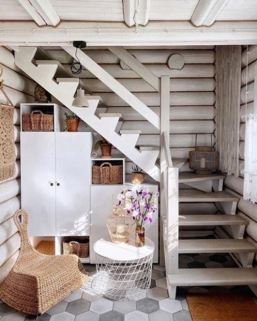 В таком домике можно с большим удовольствием жить всей семьей. 01