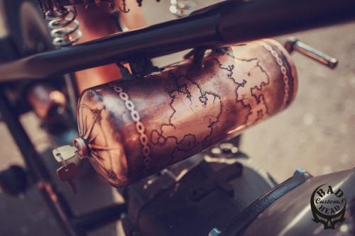 Хорошие ребята продают кастом, сделанный собственными руками. 04