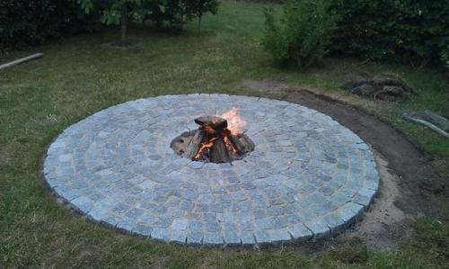 Абсолютно каждый человек любит и ценит отдых, а чтобы сделать его более приятнее, существует масса вариантов для таких целей. 04