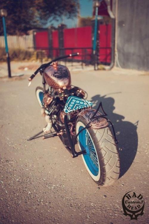 Хорошие ребята продают кастом, сделанный собственными руками. 06