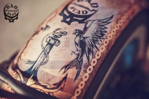 Хорошие ребята продают кастом, сделанный собственными руками. 01