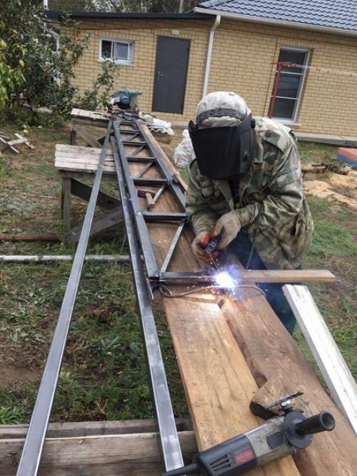 Чуть больше недели делали навес для авто на участок. 03