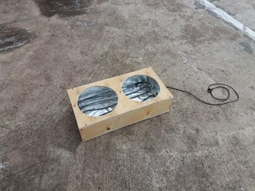 Пока мы строим дачный дом, решил своему псу смастерить миску с обогревом, чтобы кушал теплую еду и был полон сил для охраны участка. 01