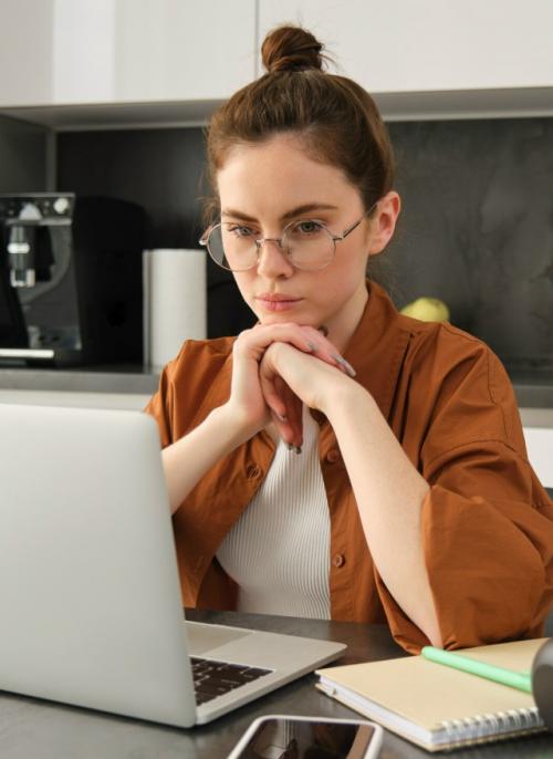 В России обсуждают введение адаптивного больничного формата. 01