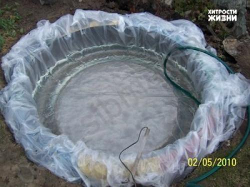 Как сделать декоративный прудик из старой покрышки. 04
