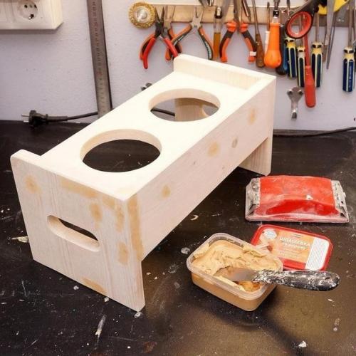 Кормушка для кота или небольшой собаки. 08