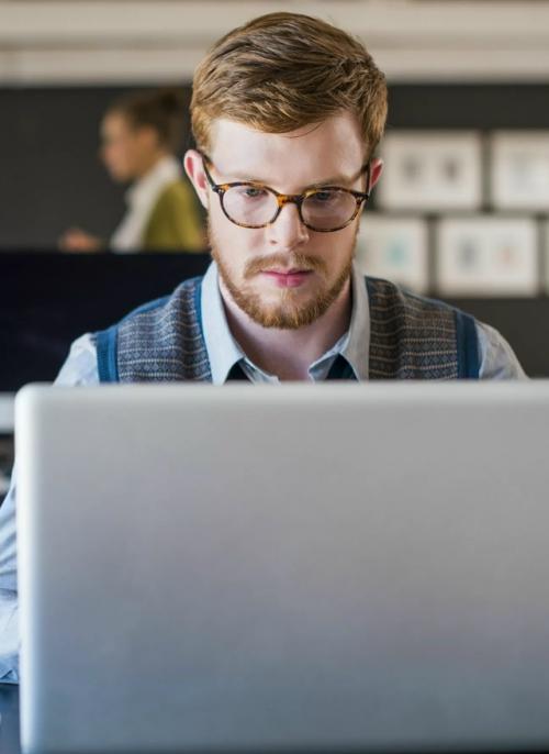 Цензура запросов к искусственному интеллекту обсуждается в России. 02