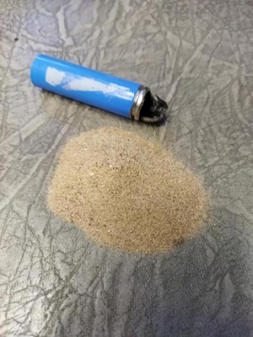 Дали павербанк глянуть. 04