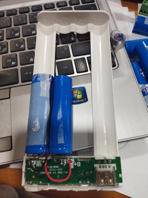 Дали павербанк глянуть. 02