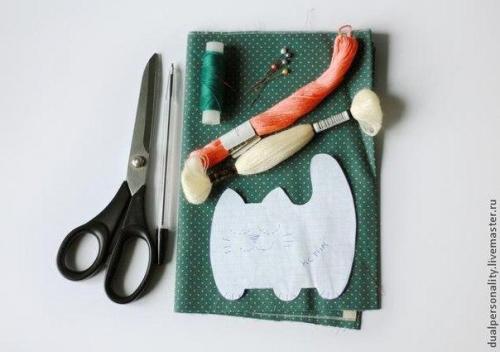 Котик. Потребуется: - Ткань (хлопок или пушистый флис). 01 Котик. Потребуется: - Ткань (хлопок или пушистый флис). 01