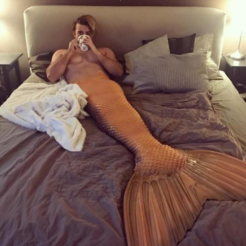 Этот тип потратил 1. 04