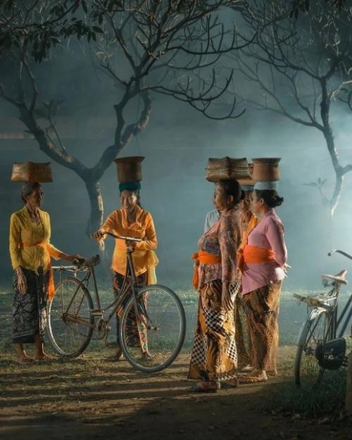 Серия фотографий Rarindra_Prakarsa захватывает аутентичную атмосферу и повседневную жизнь на Бали. 03