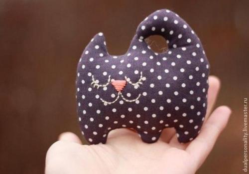 Котик. Потребуется: - Ткань (хлопок или пушистый флис). 09 Котик. Потребуется: - Ткань (хлопок или пушистый флис). 09