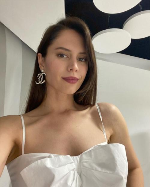 Иван Янковский на начальном этапе своей карьеры получил поддержку и вдохновение от Дианы пожарской. 02