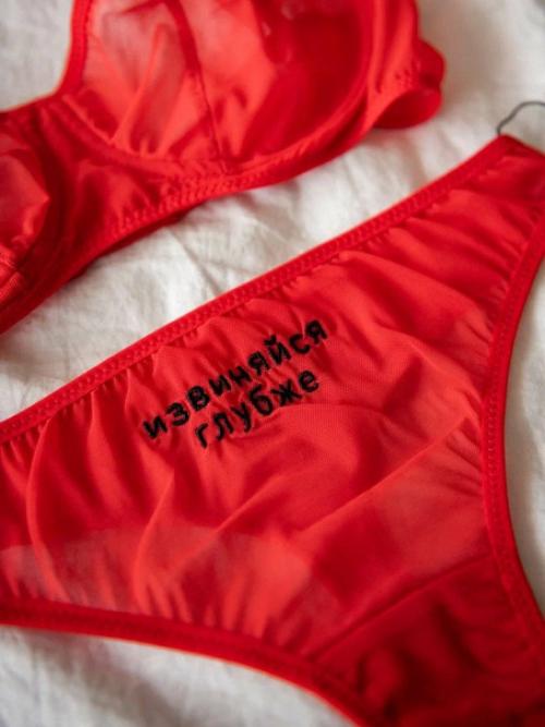 Ничто так не повышает самооценку, как идеально подобранное белье. 01