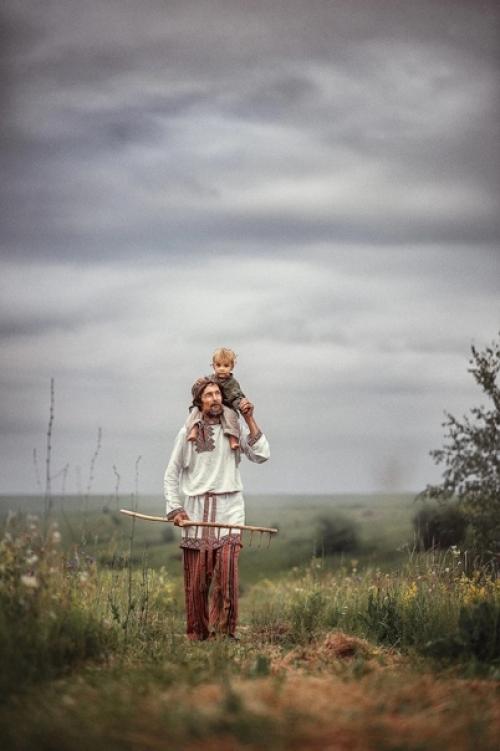 На фото - жители родовых поместий, так называемых экопоселений в Рязани. 03