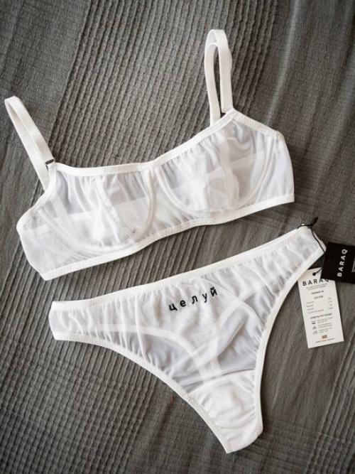 Ничто так не повышает самооценку, как идеально подобранное белье. 02