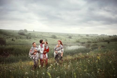 На фото - жители родовых поместий, так называемых экопоселений в Рязани. 05