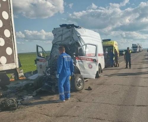 Умер в день похорон дочки: не стало водителя скорой помощи, в которой погибли три человека. 01