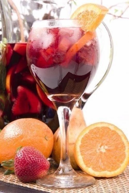 Сангрия (Sangria). Самый популярный, разве что после пива и вина, напиток в Испании. 01