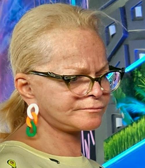 Долина отказалась отдать ключи от квартиры Лурье. 01