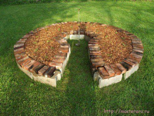 Как сделать клумбу из строительного мусора. 04