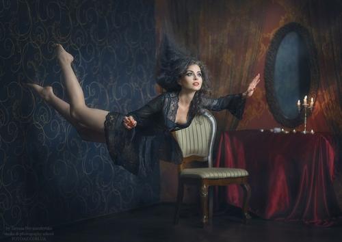 Возлюбленную его звали Маргаритою Николаевной. 02