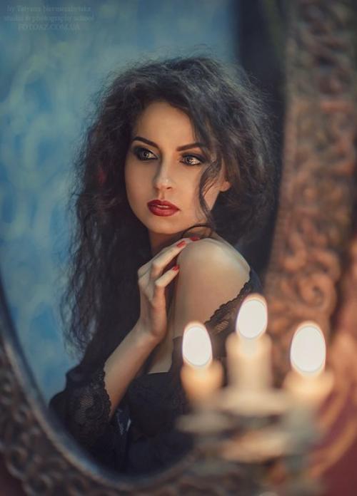 Возлюбленную его звали Маргаритою Николаевной. 01