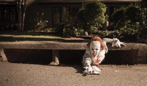 Онофотосет по мотивам ремейка фильма  Стивена кинга. 03