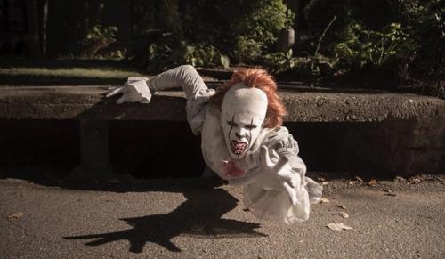 Онофотосет по мотивам ремейка фильма  Стивена кинга. 05