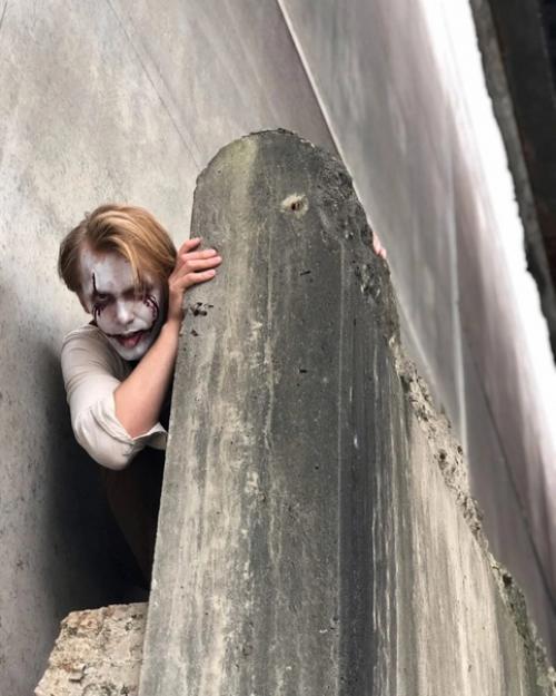 Онофотосет по мотивам ремейка фильма  Стивена кинга. 07