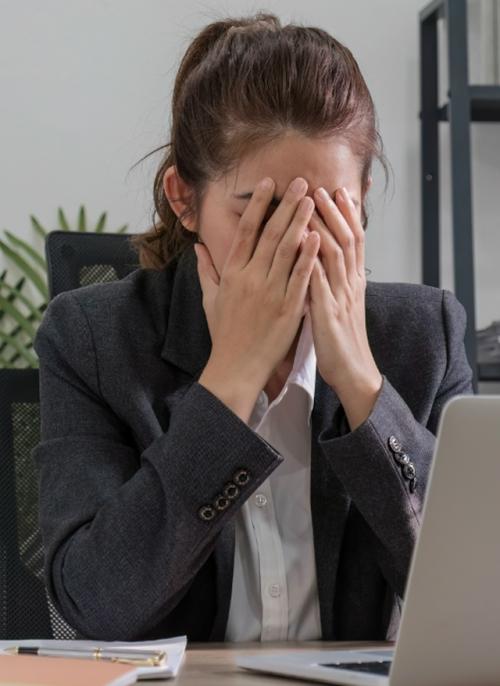 Хронический недосып всё сильнее бьёт по работоспособности россиян, предупреждают врачи. 02