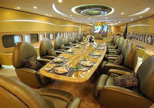 Небо в алмазах или драгоценные самолеты самых известных богачей мира. 06