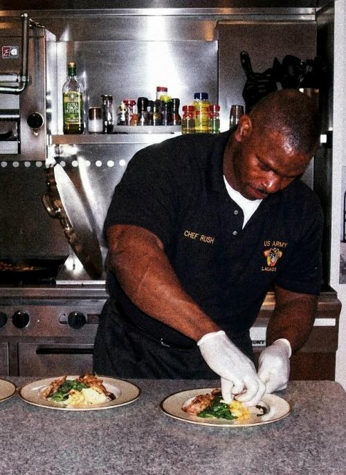 Шеф-повар белого дома и ветеран армии Андре раш стал настоящей легендой мирового фитнеса. 01