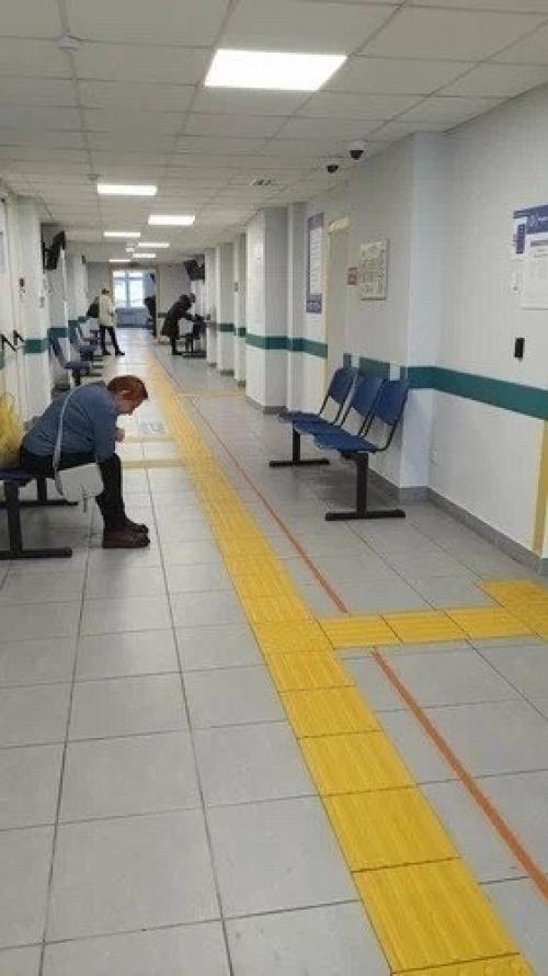 В поликлинике отказываются выдавать больничный лист, ссылаясь на то, что я часто болею.  