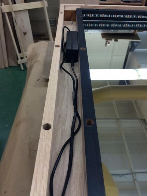 Стол с эффектом иллюзии глубины. 03