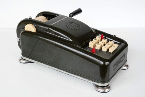 Механический калькулятор с принтером NFI снаружи и внутри. 04